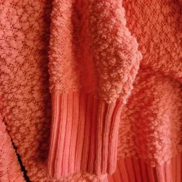 Full Circle Sweater Large Vibrant Orange Color Long Sleeve V Neck Light WEIGHT - Picture 5 of 8